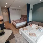 Stunning Woerthersee Apartman *