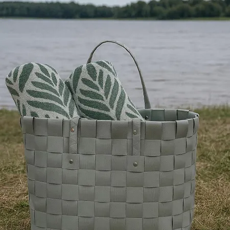 Stunning Woerthersee アパート Sekull