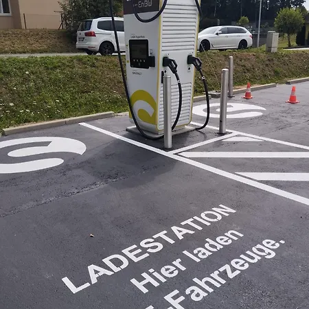 Stunning Woerthersee Sekull